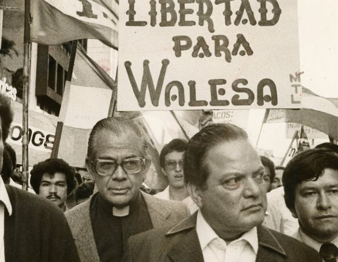 Luis Alberto Monge en solidaridad con Lech Walesa.