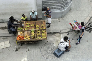 Cuando el régimen decide gravar el punto más débil de la cadena castiga la supervivencia económica de los trabajadores cubanos.