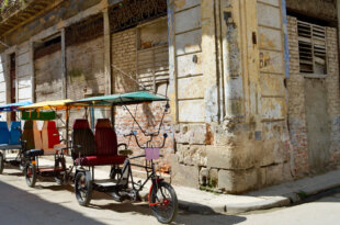 bicitaxistas en Cuba